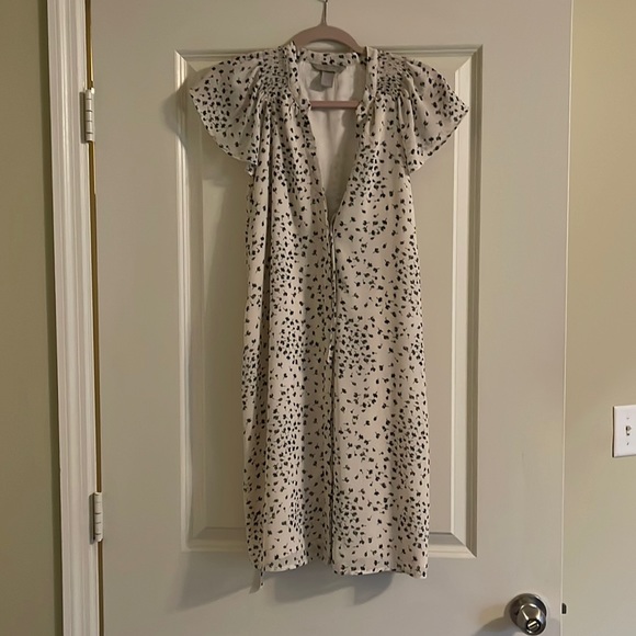 White dress - Picture 1 of 3